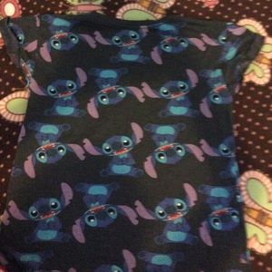 It’s a Leon stitch shirt short sleeve good quality